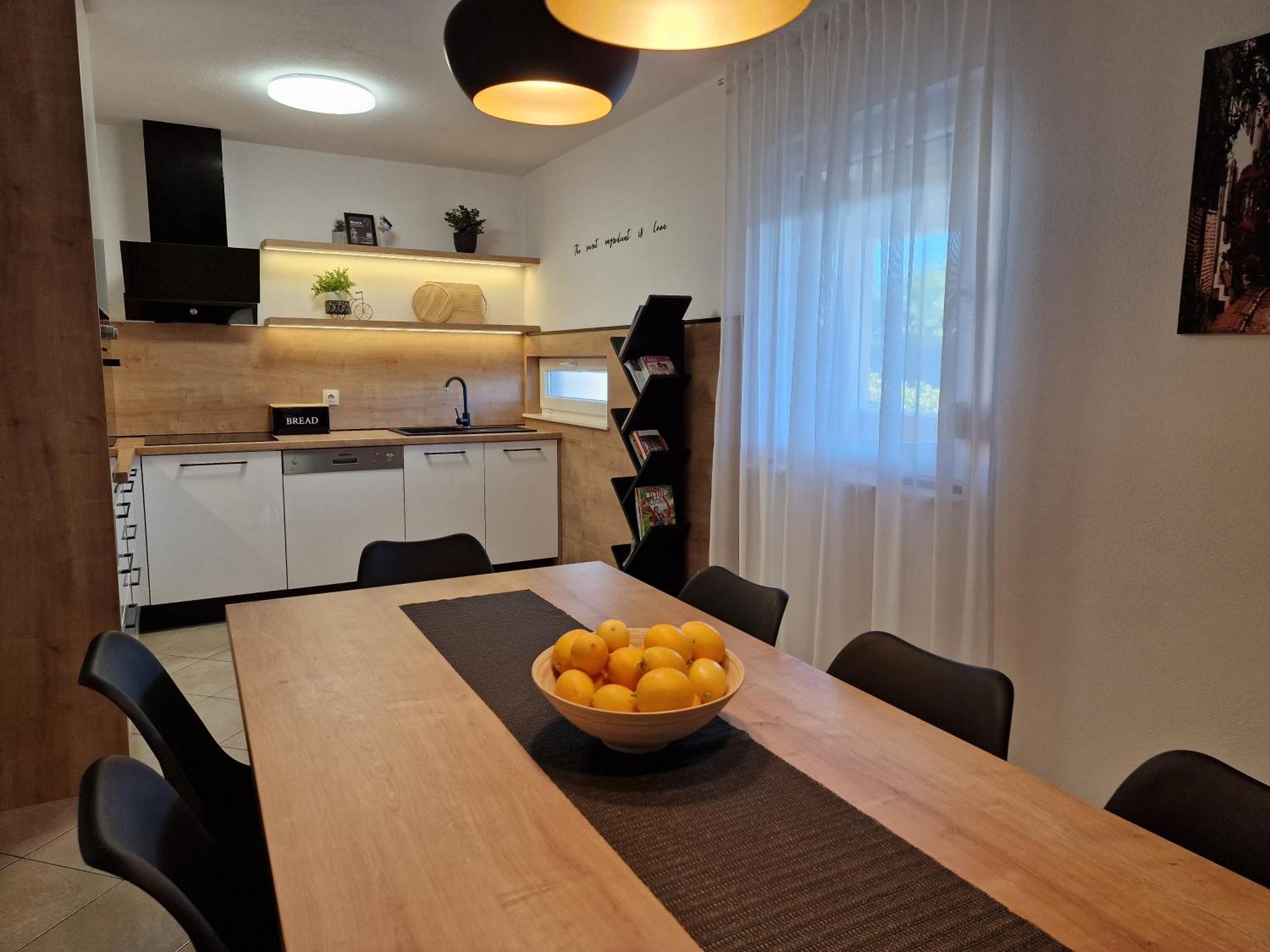 Beautiful Holiday Home "Villa Luka" Kaštel Štafilić Esterno foto